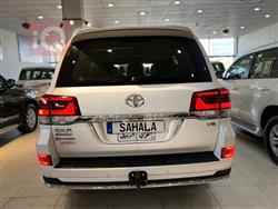 تۆیۆتا لاند کروزەر